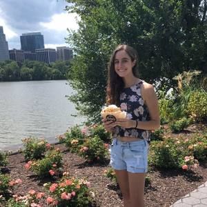 Meet your Posher, Hannah